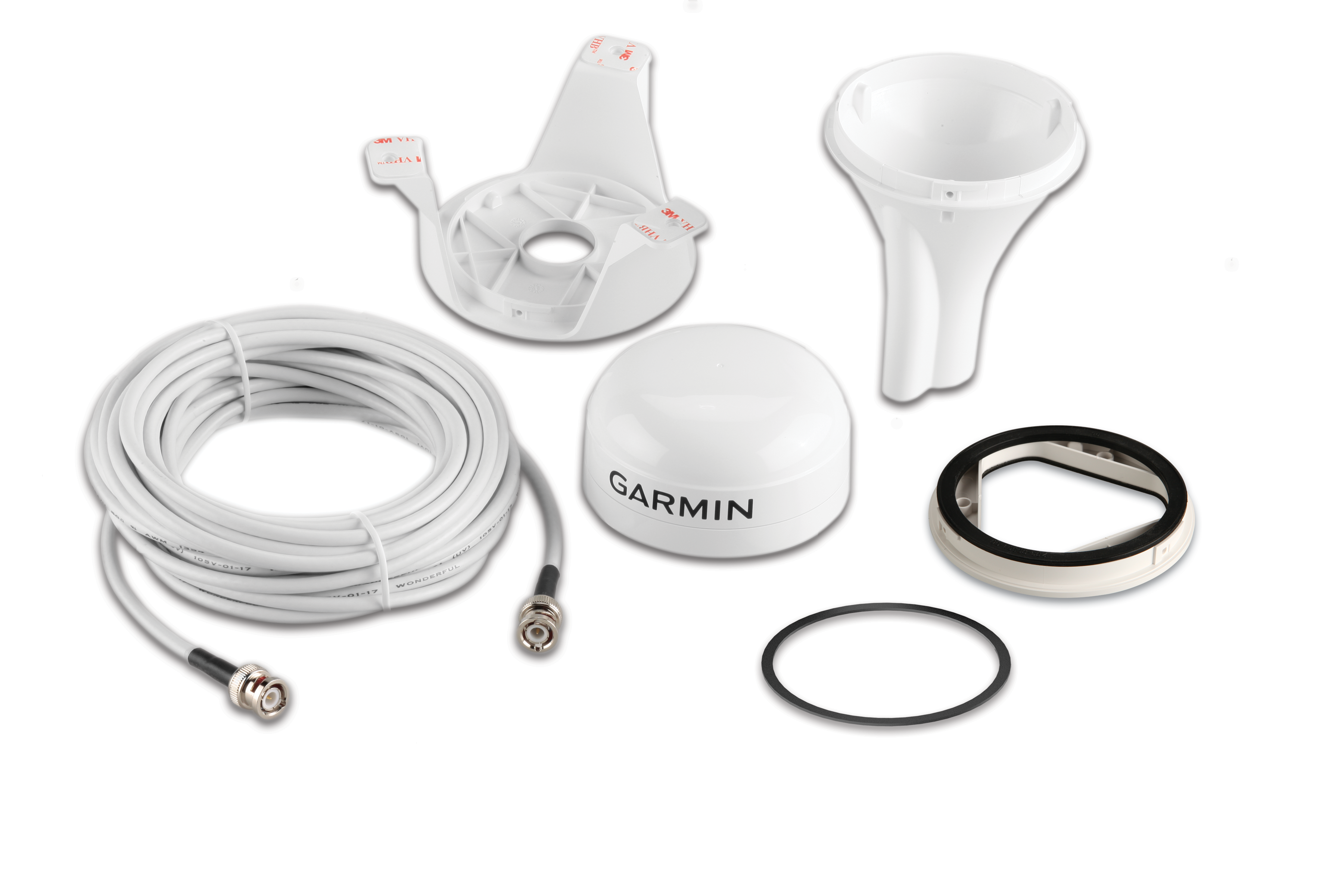 Garmin GA™ 38 GPS- og GLONASS-antenne til Garmin VHF, AIS og kortplottere, hvid